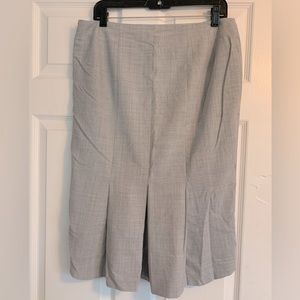 Express grey pleat back pencil skirt GUC size 8